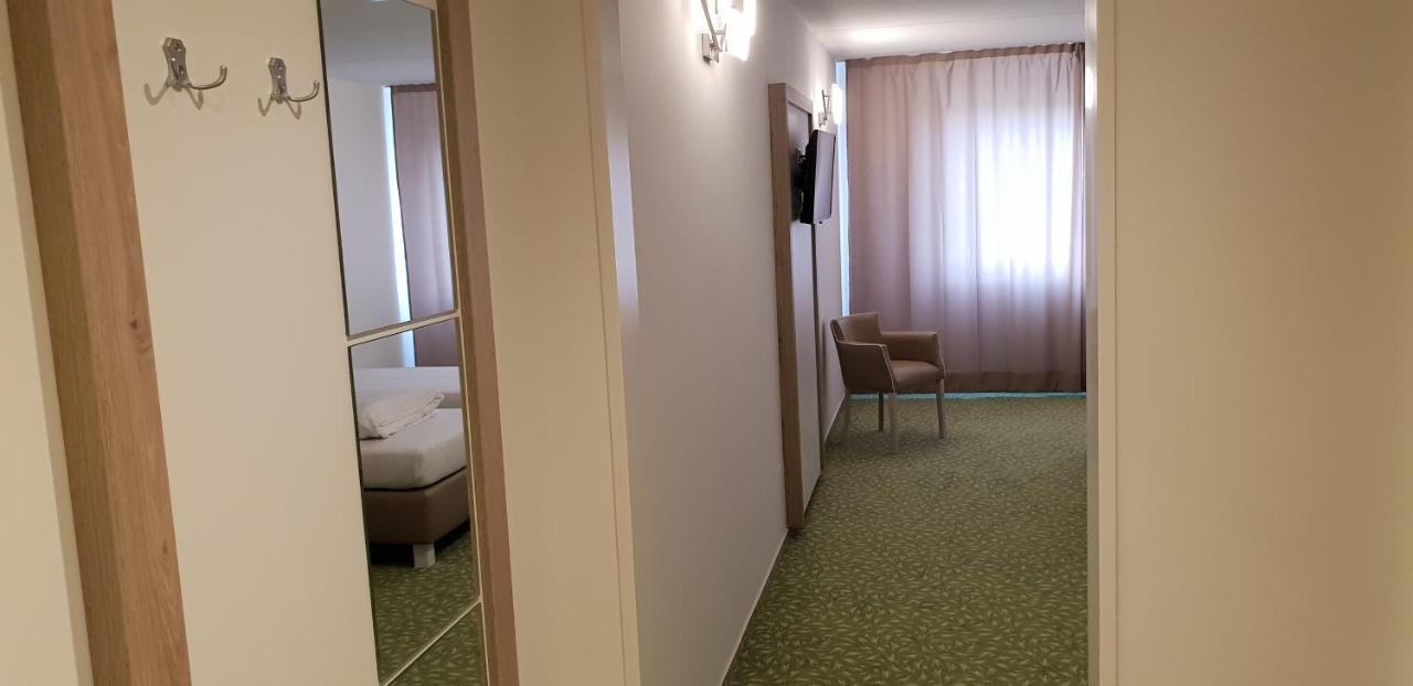 Confour Hotel Бургдорф Экстерьер фото